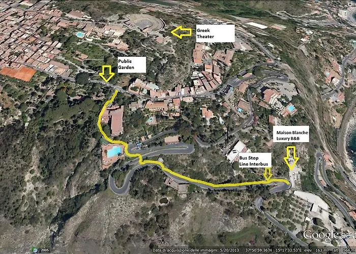 فندق مبيت وإفطار Maison Blanche تاورمينا